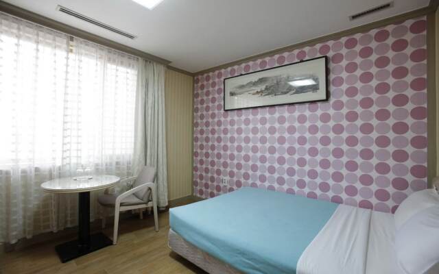 Geoje Tourist Hotel
