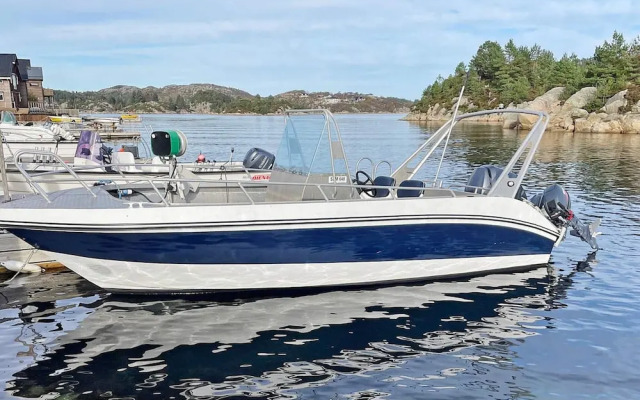 8 Person Holiday Home in Urangsvag