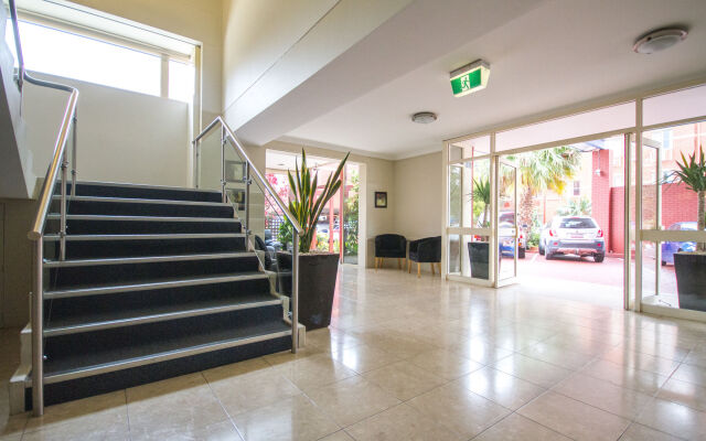 Silkari Urban CKS Sydney Airport Hotel