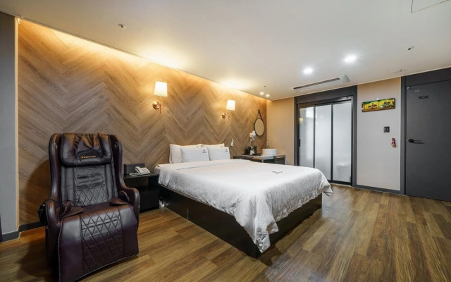 Changwon Boutique Hotel Gung