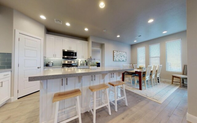 Birds Eye View 4 Bedroom Apts by RedAwning
