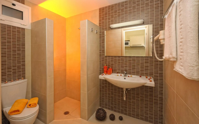 Kristalli Hotel Apartments