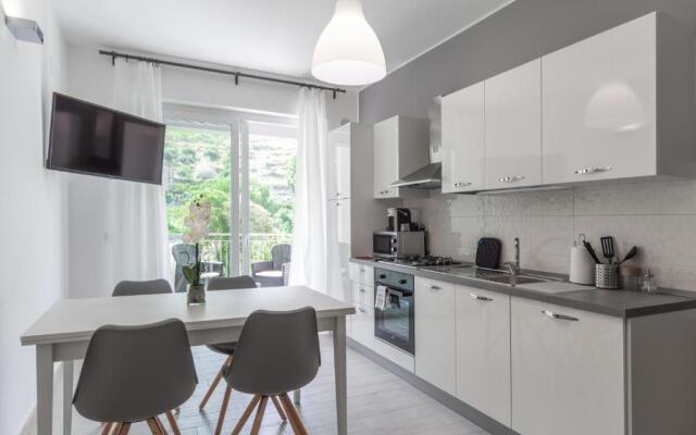 House 103 Rent Apartment