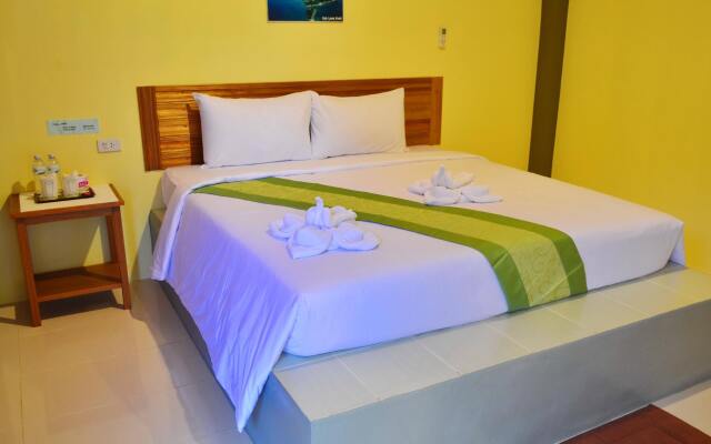 Lanta Baan Nok Resort (SHA Extra Plus)