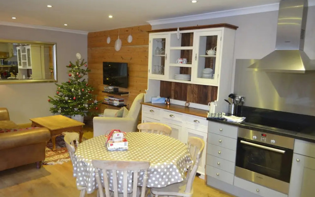 Poundgate Park Holiday House