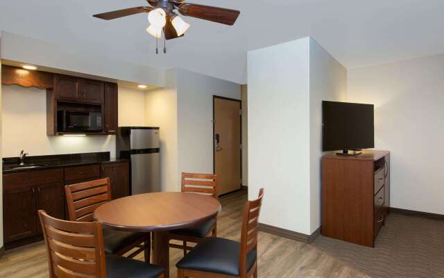 AmericInn by Wyndham Merrill