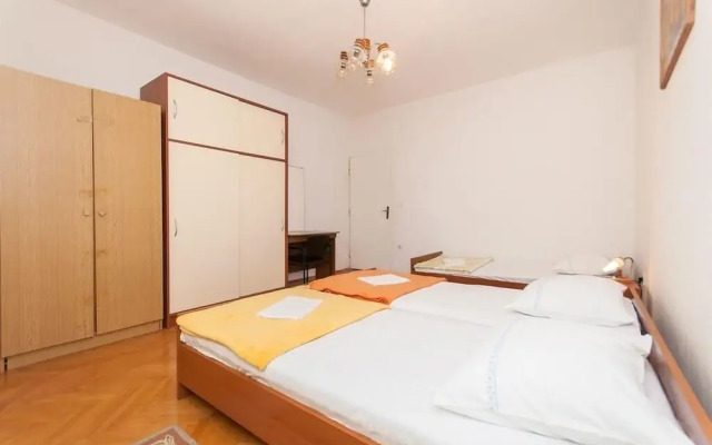 Zri - Low-cost and Spacious - A1