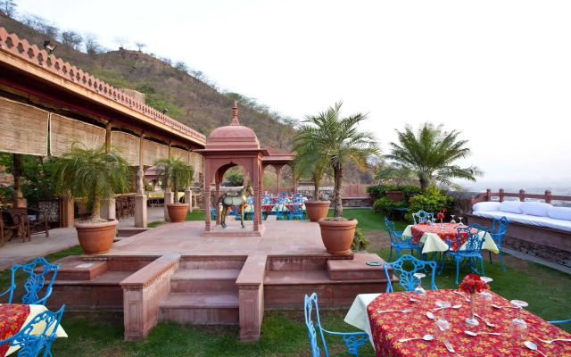 Neemrana Fort-Palace