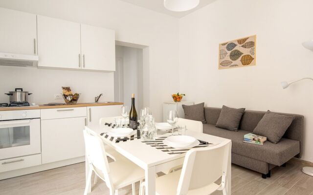 Gorgeous Apartment in Ragusa With Balcony