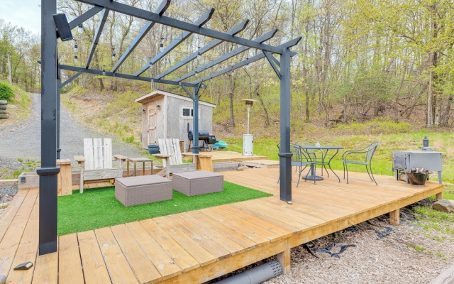 Lakefront Long Pond Home w/ Wraparound Deck!