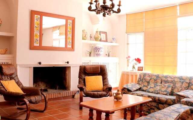 House With 3 Bedrooms in Castilblanco, With Enclosed Garden