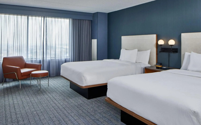 Courtyard By Marriott Detroit Downtown