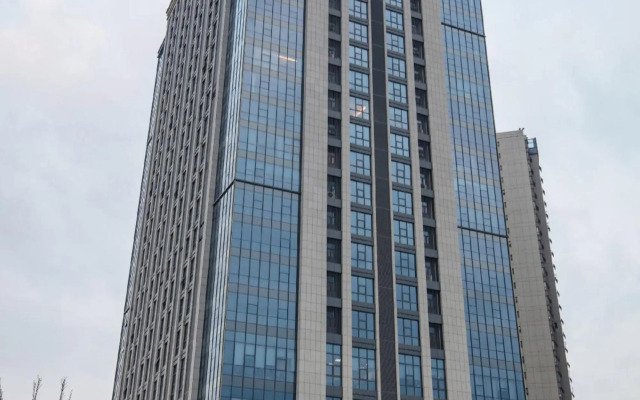 Orange Hotel (Yancheng Municipal Government Baolong Square)