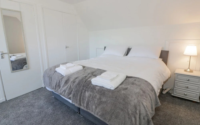 22 Turnberry Road