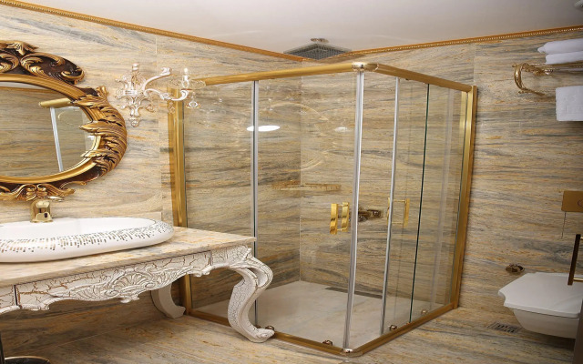 Laleli Blue Marmaray Hotel
