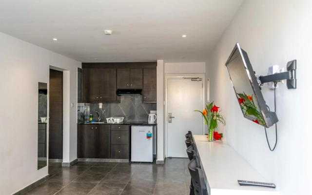 A. Maos Hotel Apartments