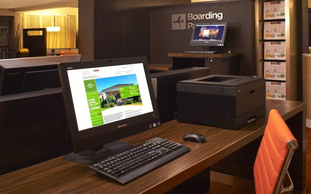 Courtyard by Marriott Detroit Troy