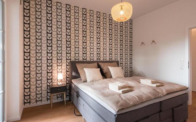 5 Sterne Ferienwohnung am See "Flora"