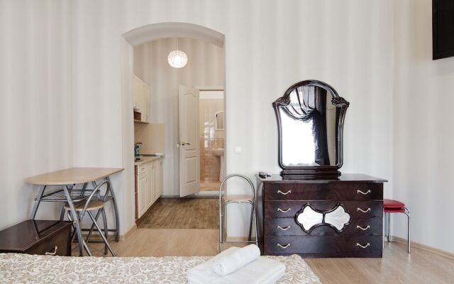 LeonRooms Pokrovskiy 8-2