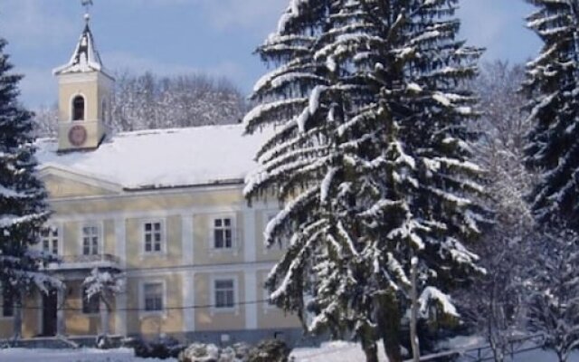 Apartment With one Bedroom in Valentinovo, With Enclosed Garden and Wi