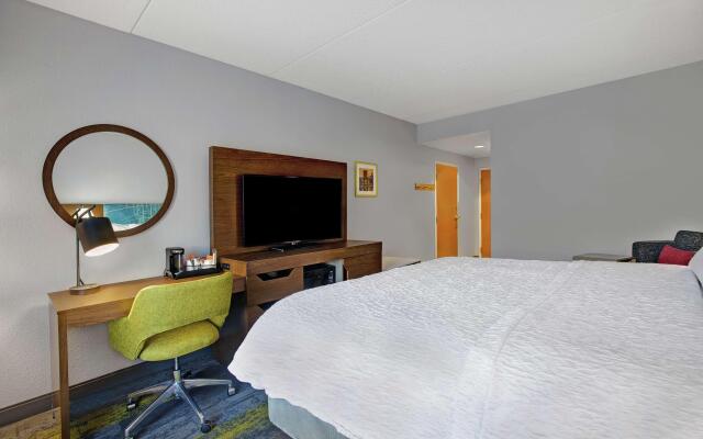 Hampton Inn & Suites Augusta West