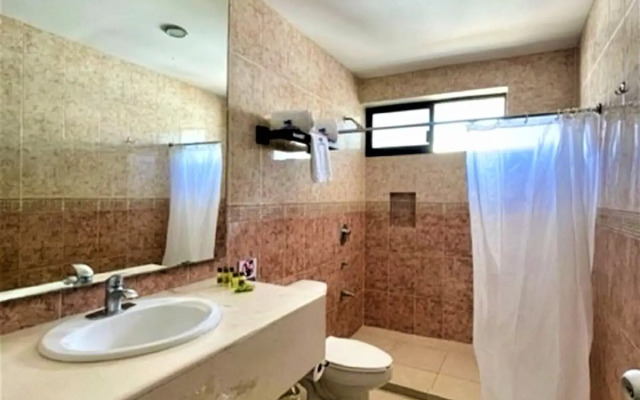 Hotel Embajadores
