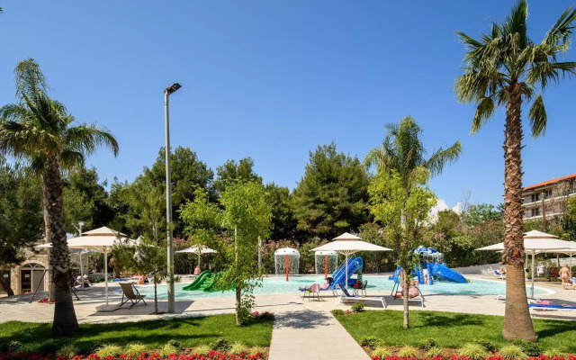 Portes Beach Hotel