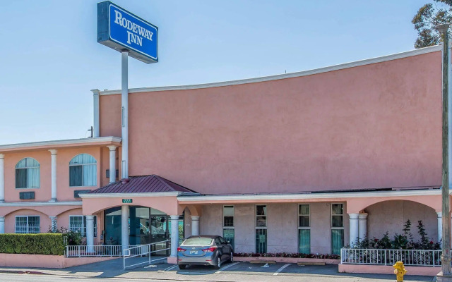 Rodeway Inn near Melrose Ave
