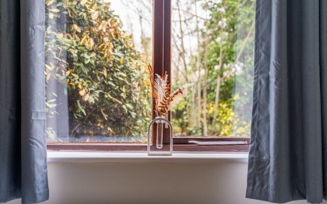 Staines Studio Apartment - Heathrow