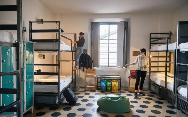 Madama Hostel & Bistrot