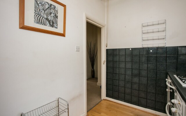 2 Bedroom Apartment In Chelsea