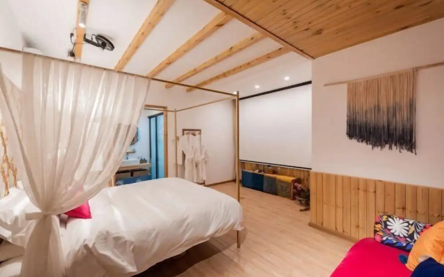 Dali Orchard Suites
