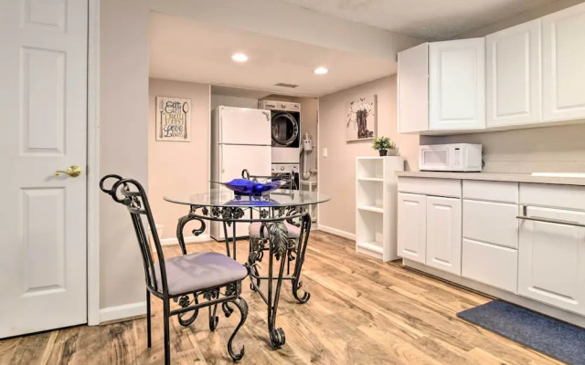 Bel Air Apartment w/ Pool ~ 2 Mi to Main St