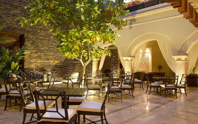 Bastión Luxury Hotel