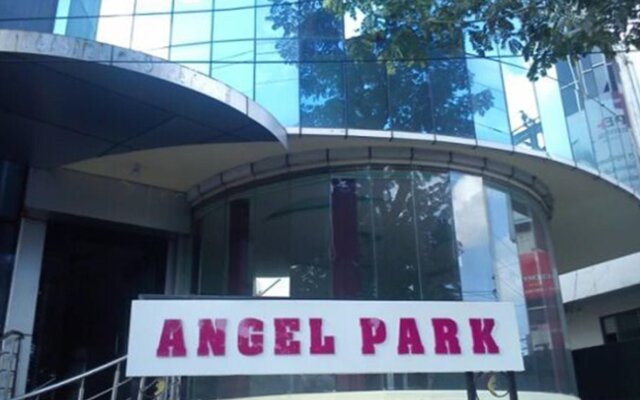 Angel Park Hotel