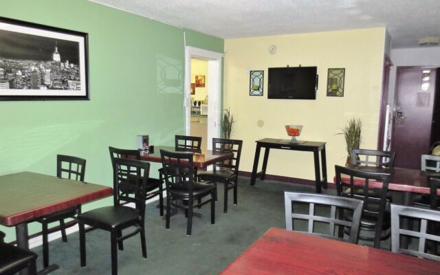 Country Garden & Suites