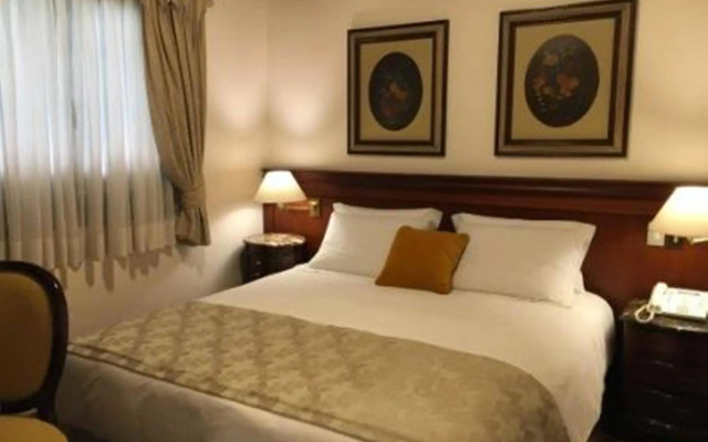 Le Suisse Elegance Hotel