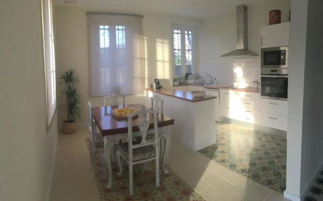 casa colonial tranquila
