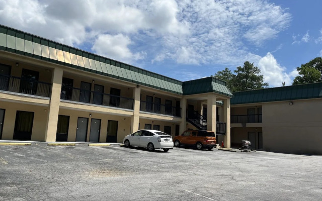 Royal Inn & Suite