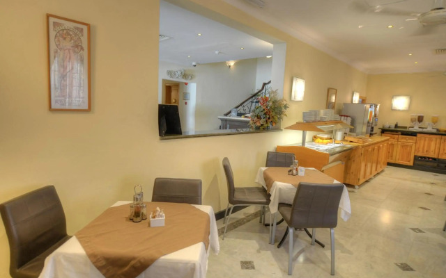 Allegro Hotel