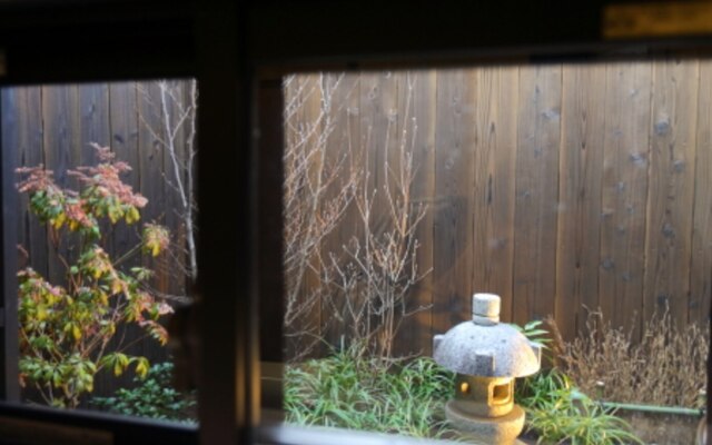 Ikkenmachiya Satoi Omiya Gojo Tessen