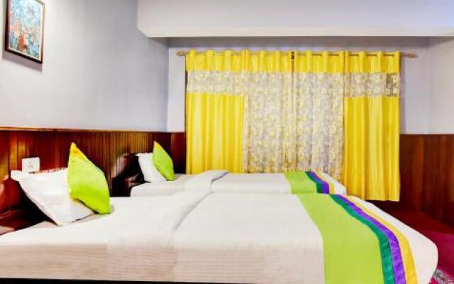 Hotel Pine Crest