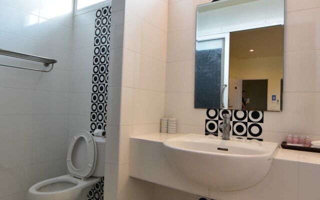 Tharakiree Place Hotel