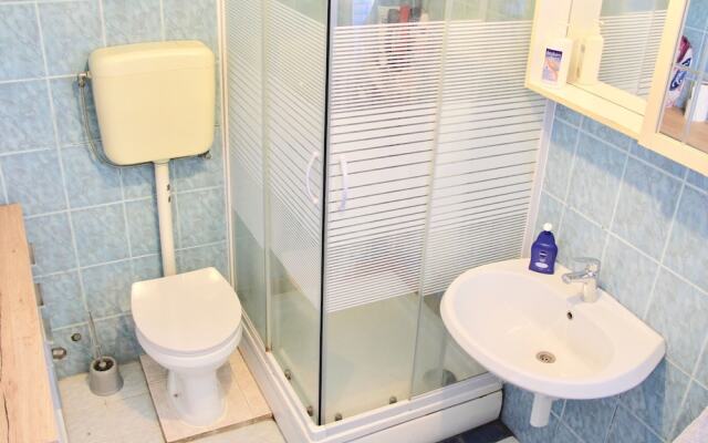 Simplistic Marijas Apartment in Fažana near Sea Beach