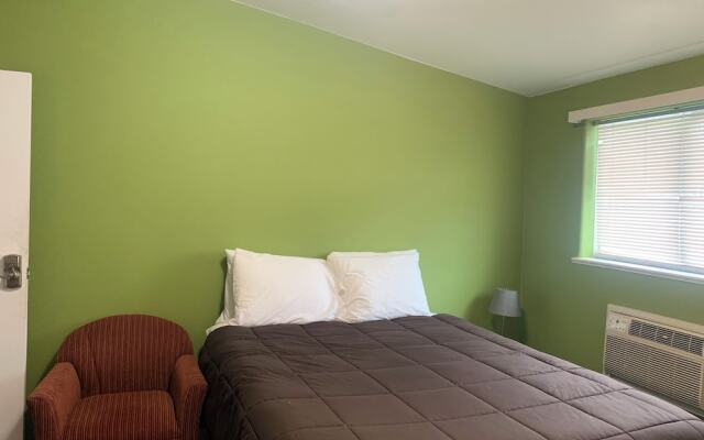 6 Plex Rental