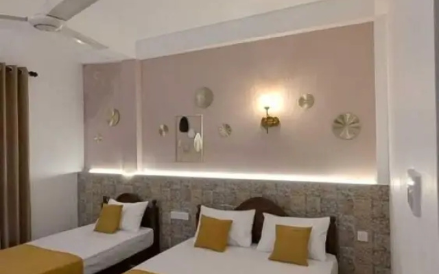 Reluxmee Hotel Anuradapura