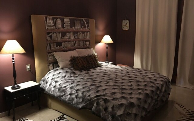 Swan's Nest Luxury Apartment on the Lake