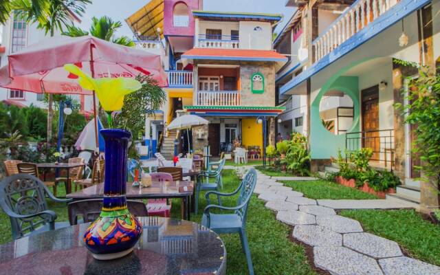 OYO 12902 Home Colourful Studio Home Candolim