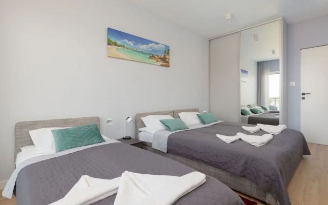 Riverfront Apartment by Renters