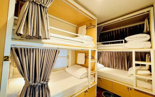 Charming Hostel